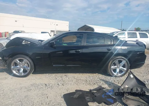 2013 Dodge Charger R/T Max z USA, uszkodzony, nr VIN 2C3CDXCT1DH669741